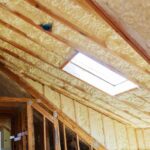 Opłacalność budowy stropu z drewna oraz instrukcja montażu belek drewnianych.